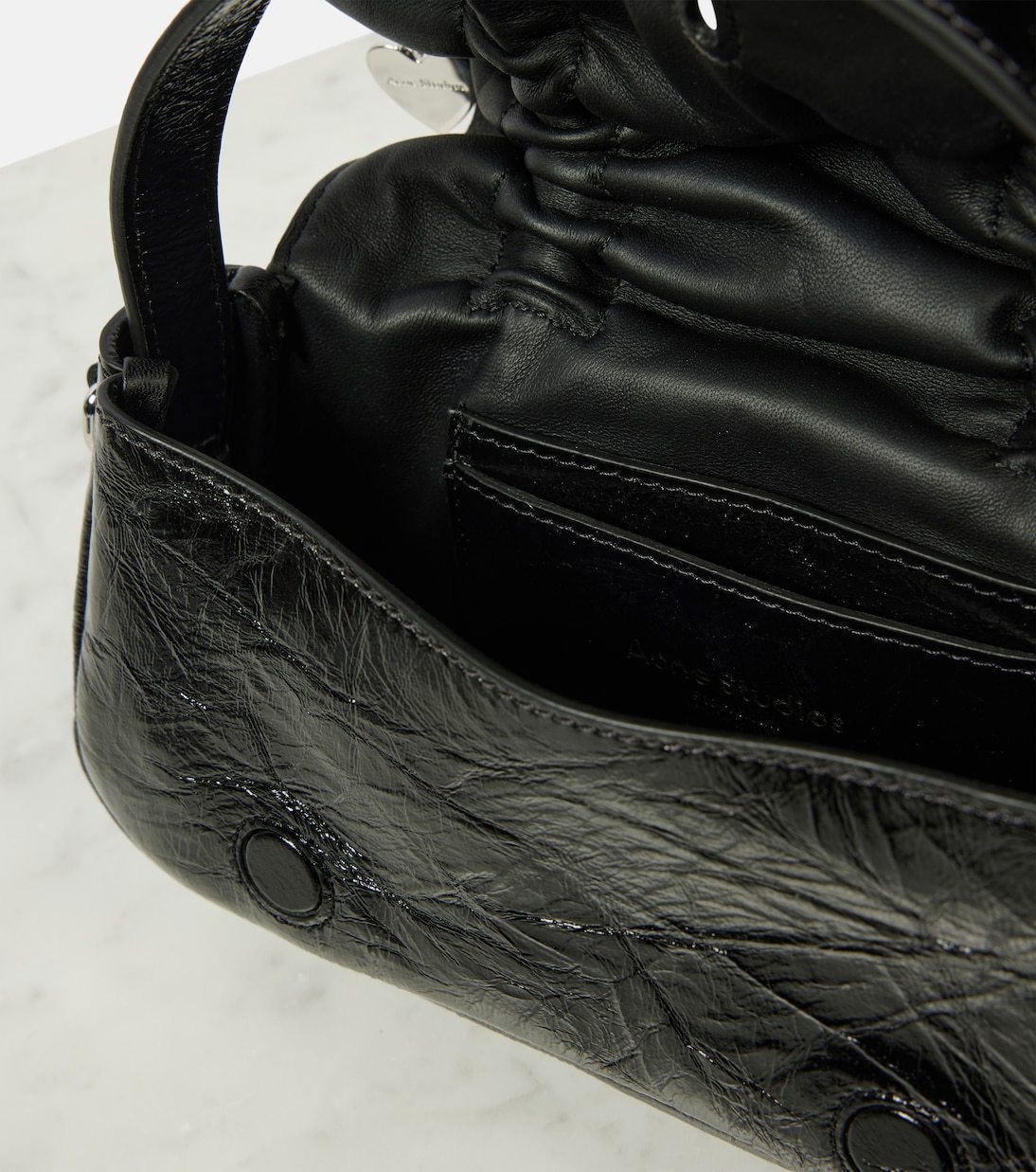 関税送料込◆Acne Studios◆リボン レザーショルダーバッグ Y2K 関税送料込◇Acne Studios◇リボン レザーショルダーバッグ Y2K