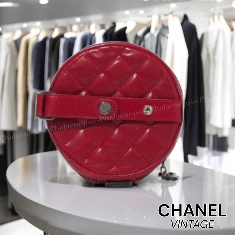 VINTAGE●CHANEL●ラウンドポーチ