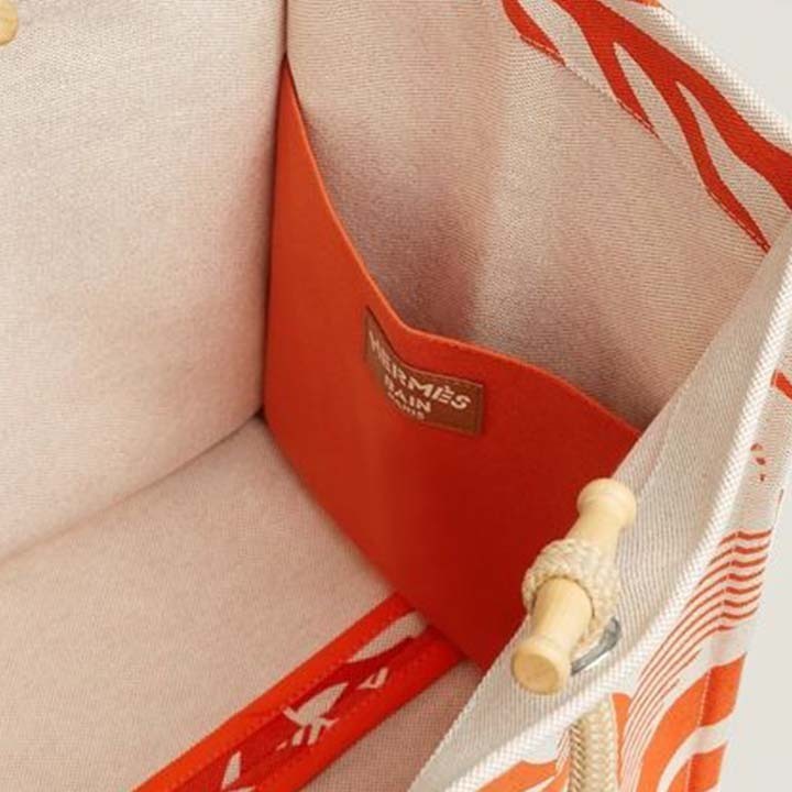 *遊び心満載のデザイン*【HERMES】Strandtascheトートバッグ 遊び心満載のデザイン*【HERMES】Strandtascheトートバッグ