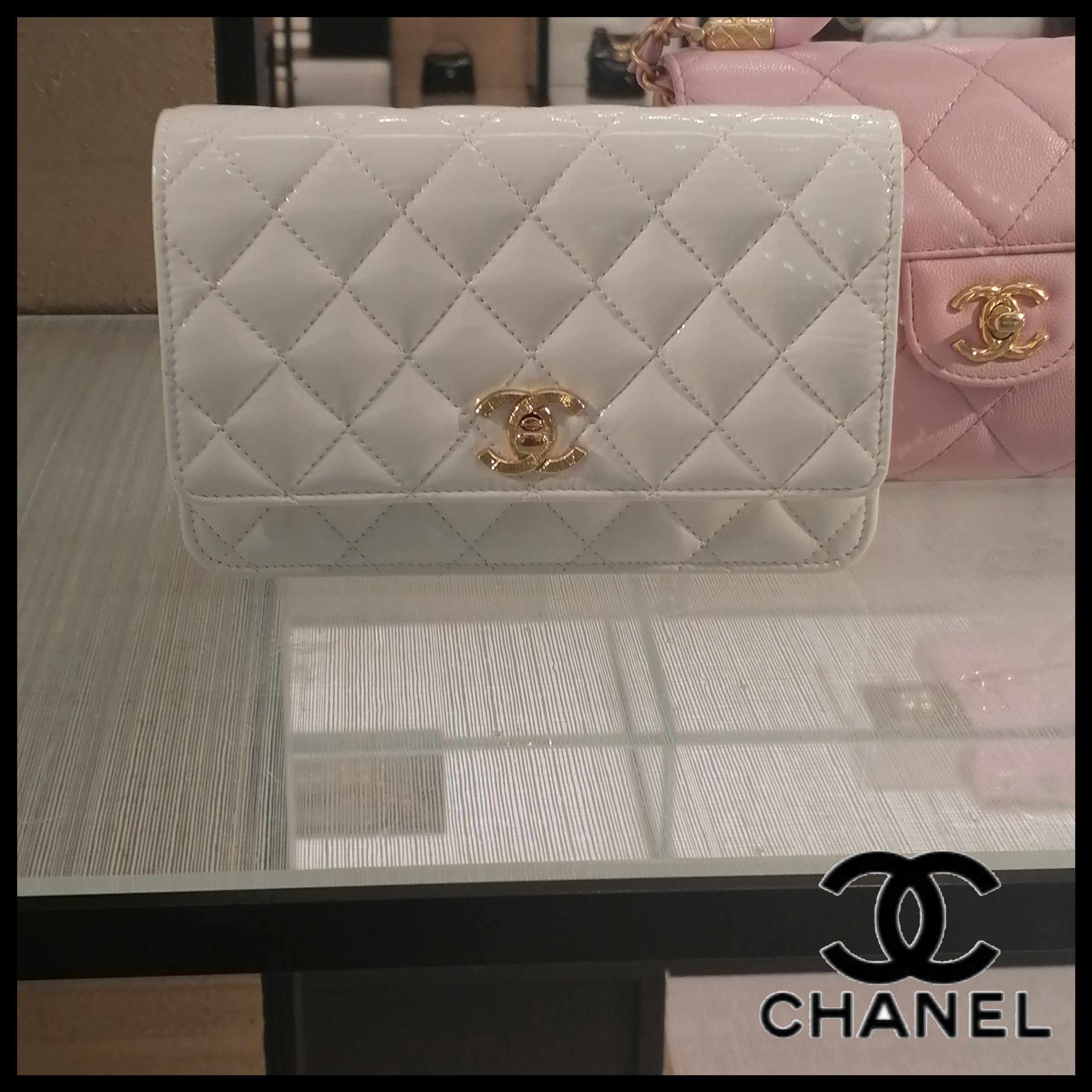 ◆CHANEL◆CHANEL チェーンウォレット ホワイト