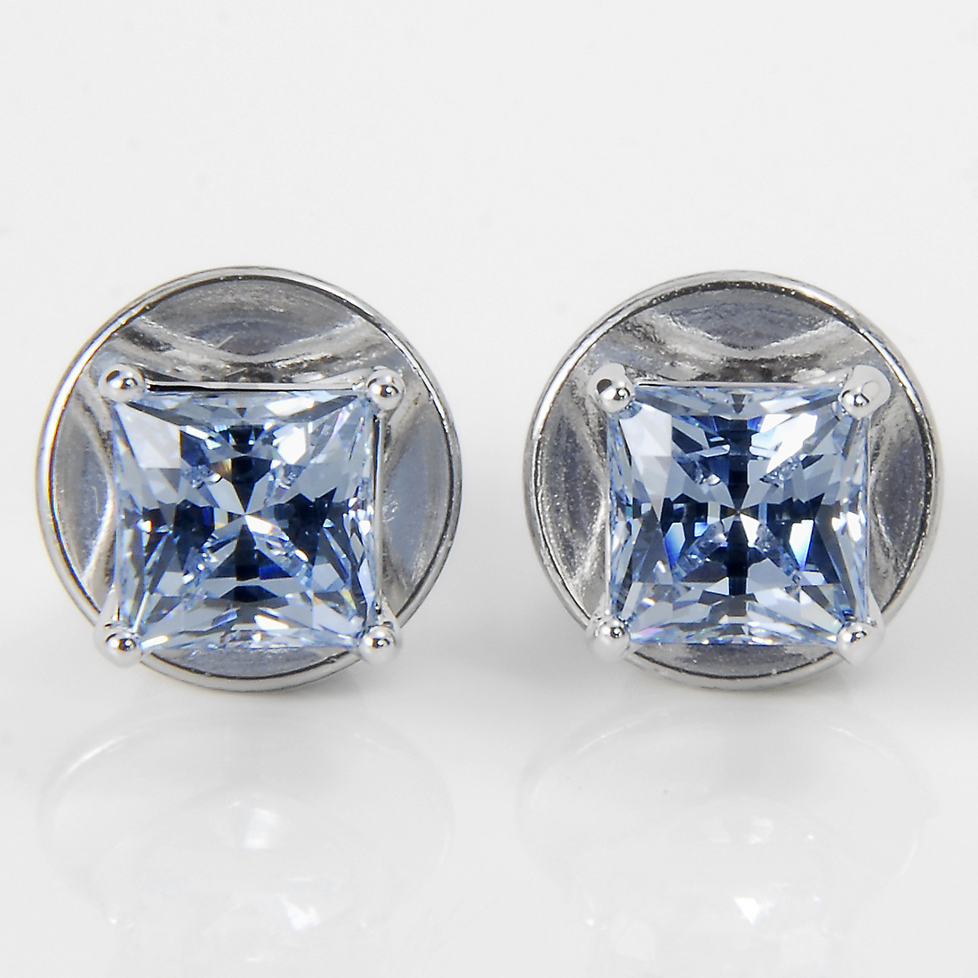 Swarovski スワロフスキー ピアス 5723561 Matrix