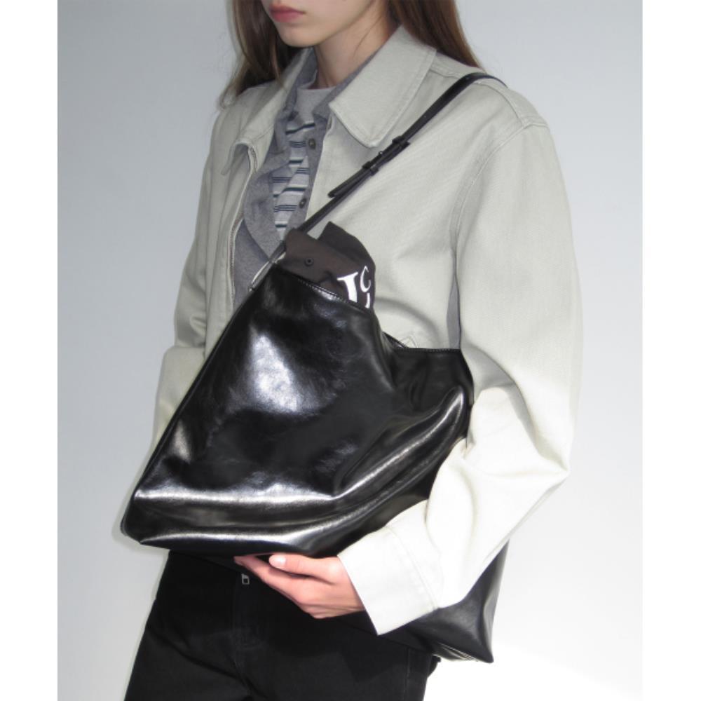 トートバッグ ^LOW CLASSIC^ LEATHER LARGE BAGBLACK LC247_BA01BK