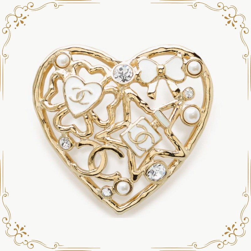 ★幸運のパーツを詰め込み★【CHANEL】ビジューハートブローチ