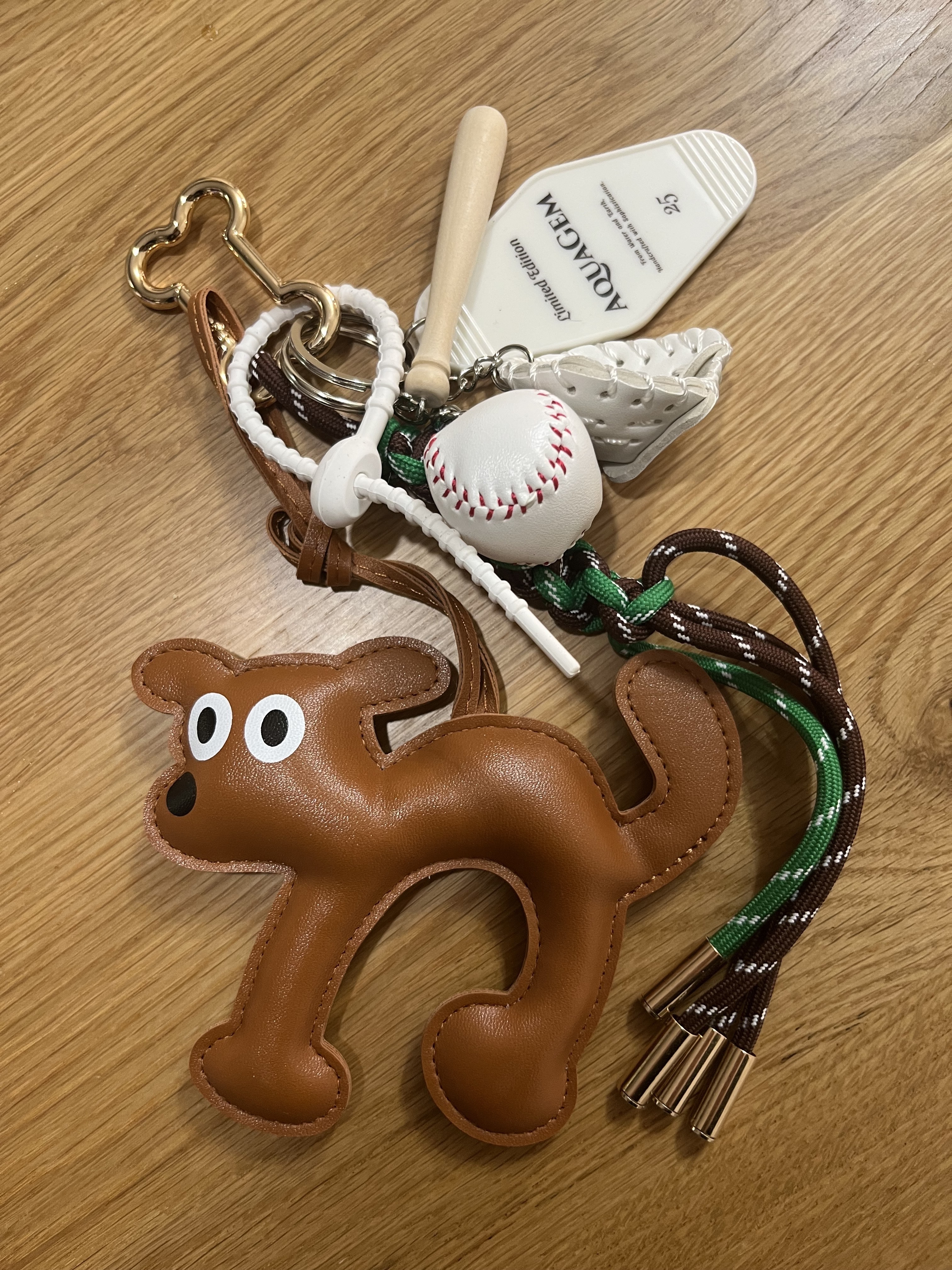 [宅送] ☆STICKY ZOO☆ パピー 犬 バックチャーム キーホルダー 送関込 アクセサリー