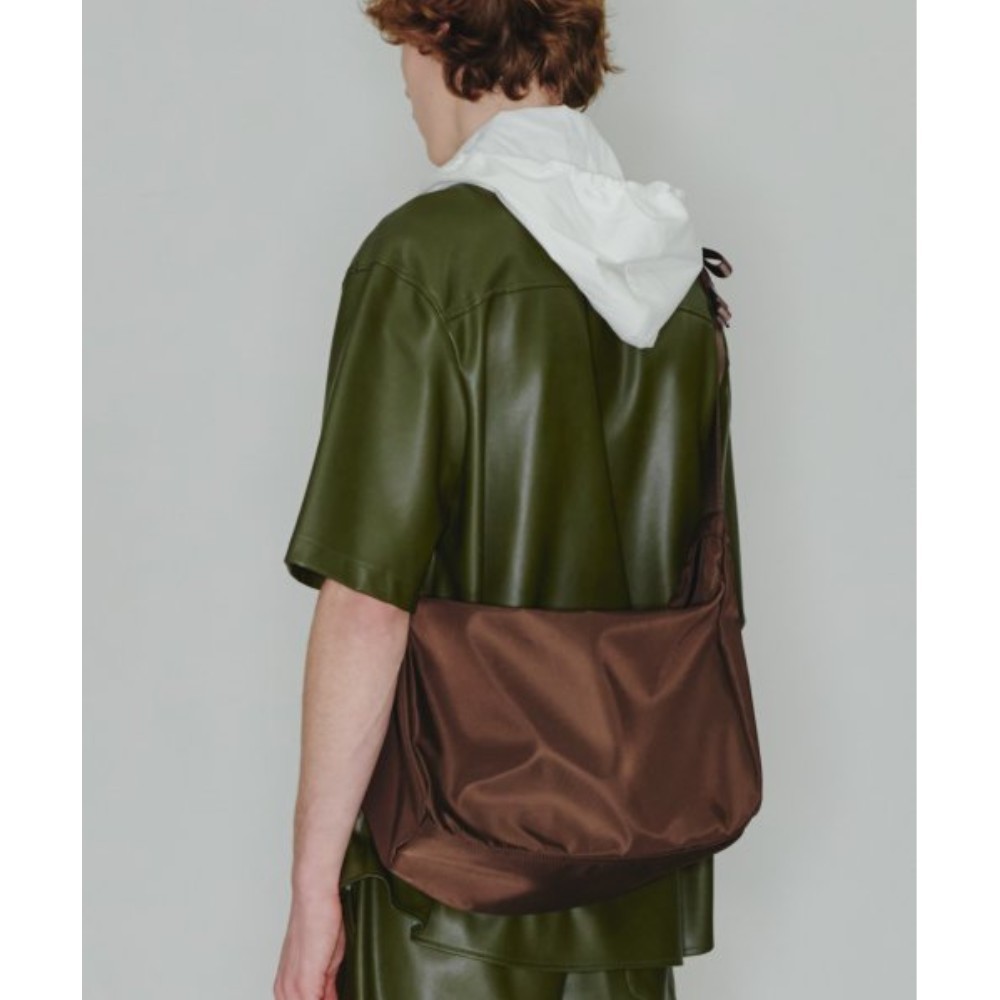 ショルダーバッグ・ポシェット HAHARCHIVE Ark Brown Messenger Bag