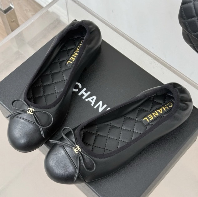 《上品さと気品を引き出す★》CHANEL バレエシューズ