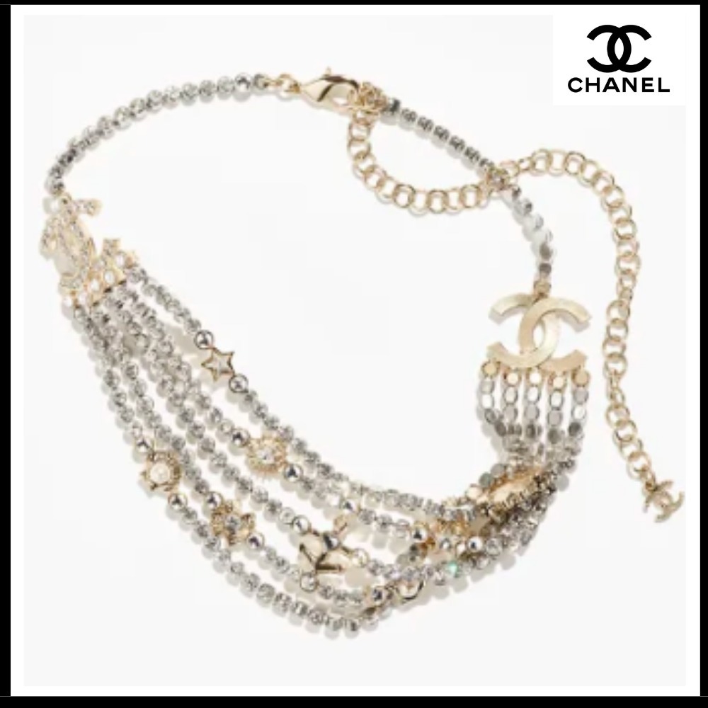 【存在感抜群のフェザーmotif♡】CHANEL ピアス 存在感抜群のフェザーmotif♡】CHANEL ピアス