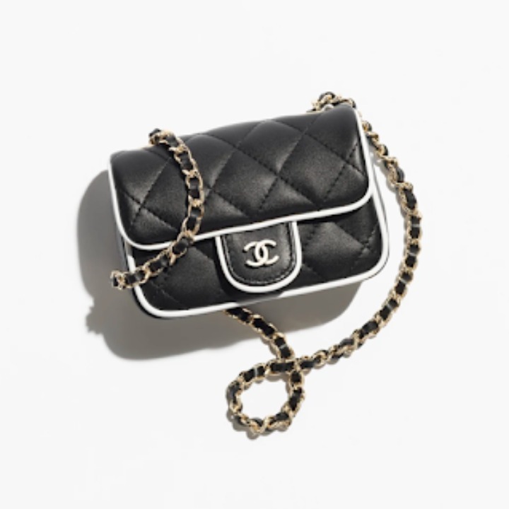 《上品で可愛いサイズ♡》CHANEL チェーンクラッチ