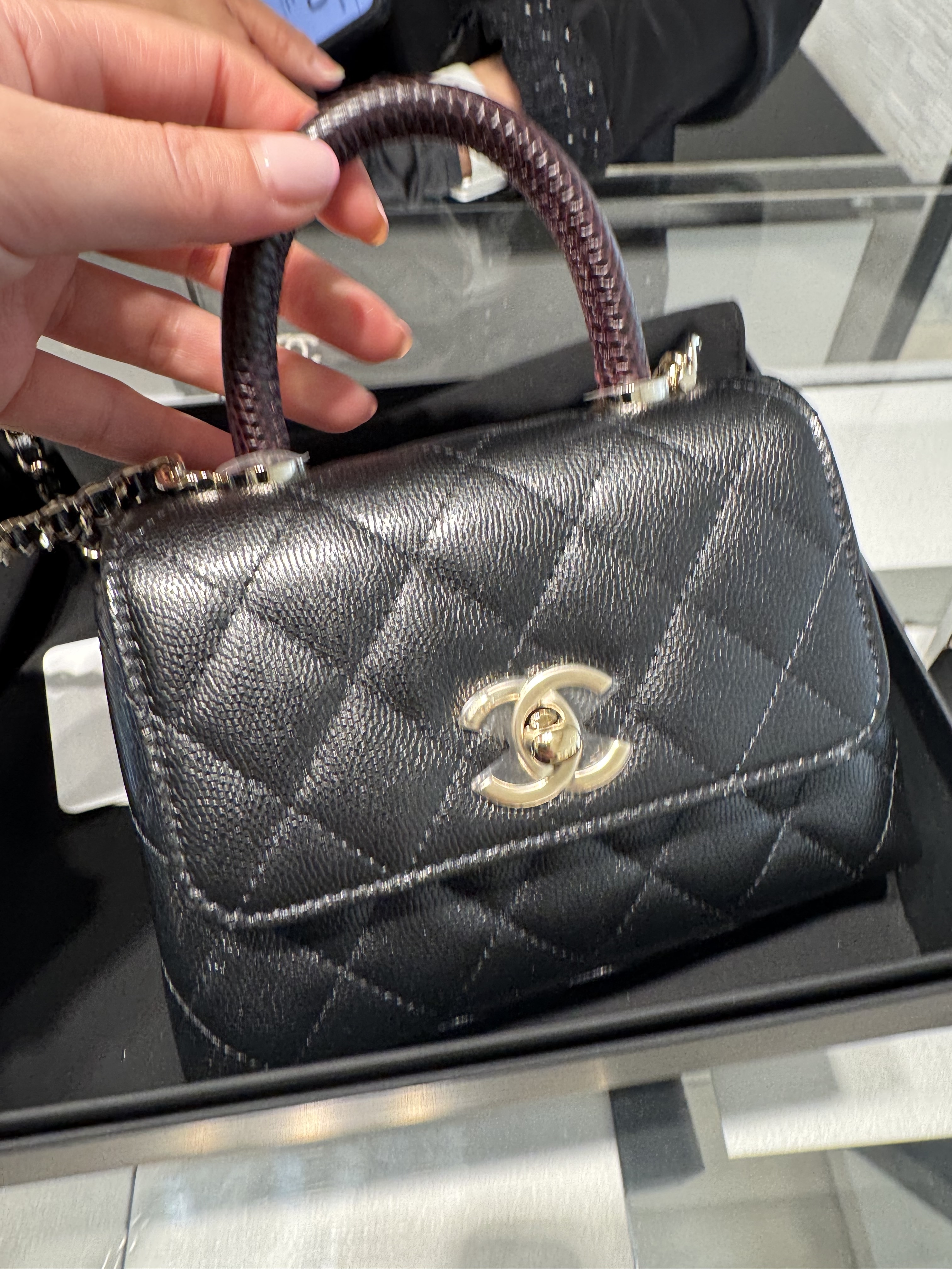 ★SNSで話題になった新サイズ★【CHANEL】ココハンドル 14.5cm