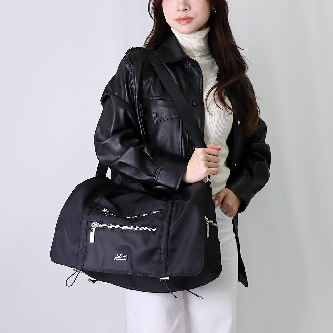 YIE YIE ショルダーバッグ PATTRICK Y.18 BB12