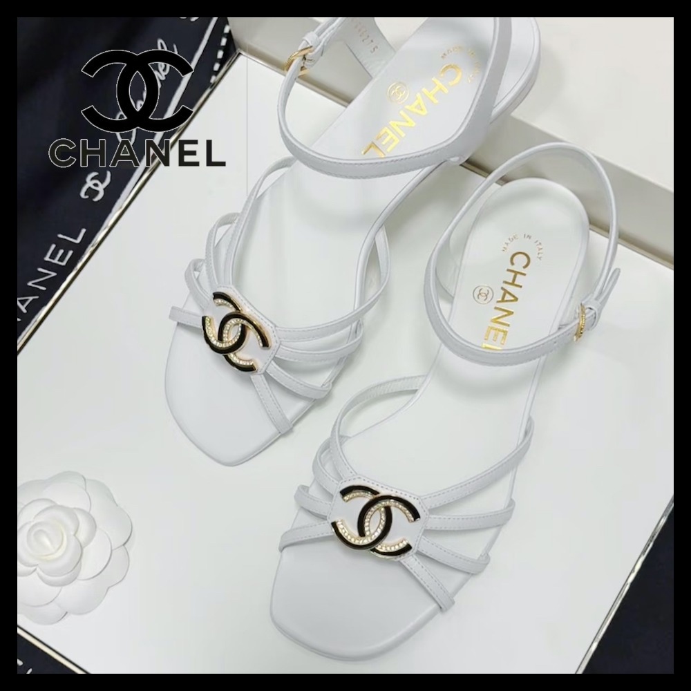 【涼しげでロゴが可愛い♪】CHANEL サンダル