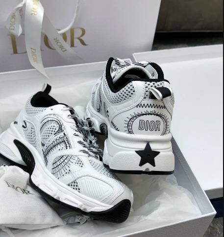 【DIOR】ディオール Miss Dior Chrono ロゴ スニーカー Dior Chrono Sneaker Mesh with White and Black Leather-Effect