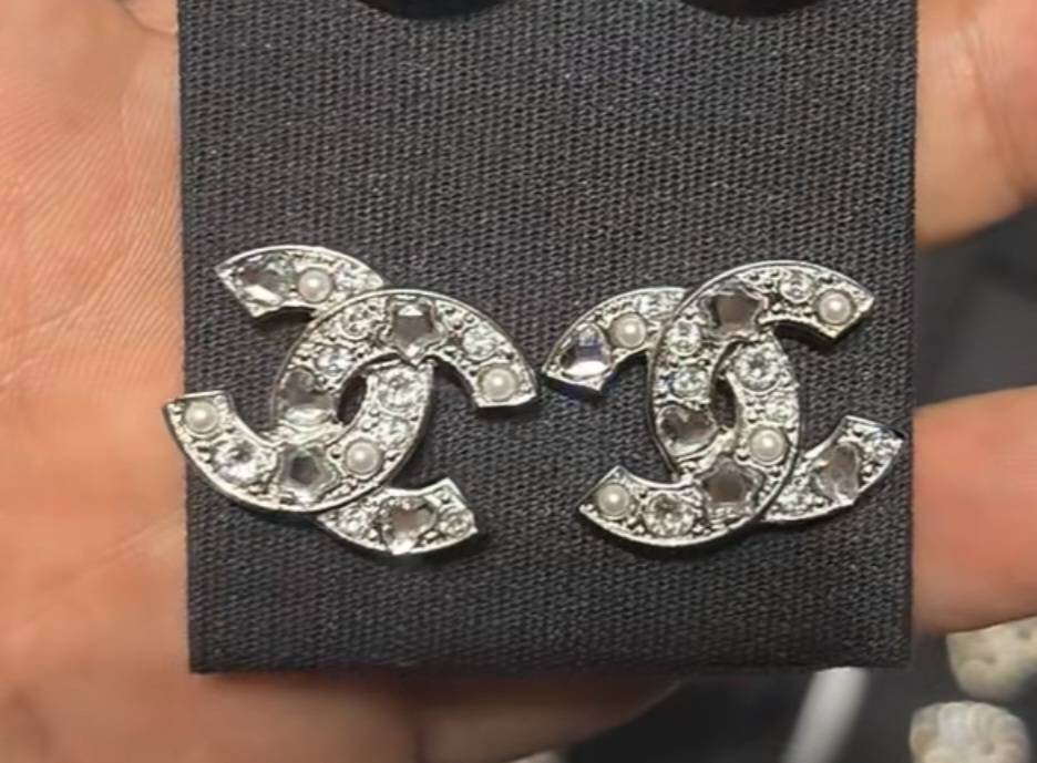 【きらきら輝く可愛い星とハート】CHANEL ピアス 25P ハート&星がきらきら輝く】CHANEL ピアス