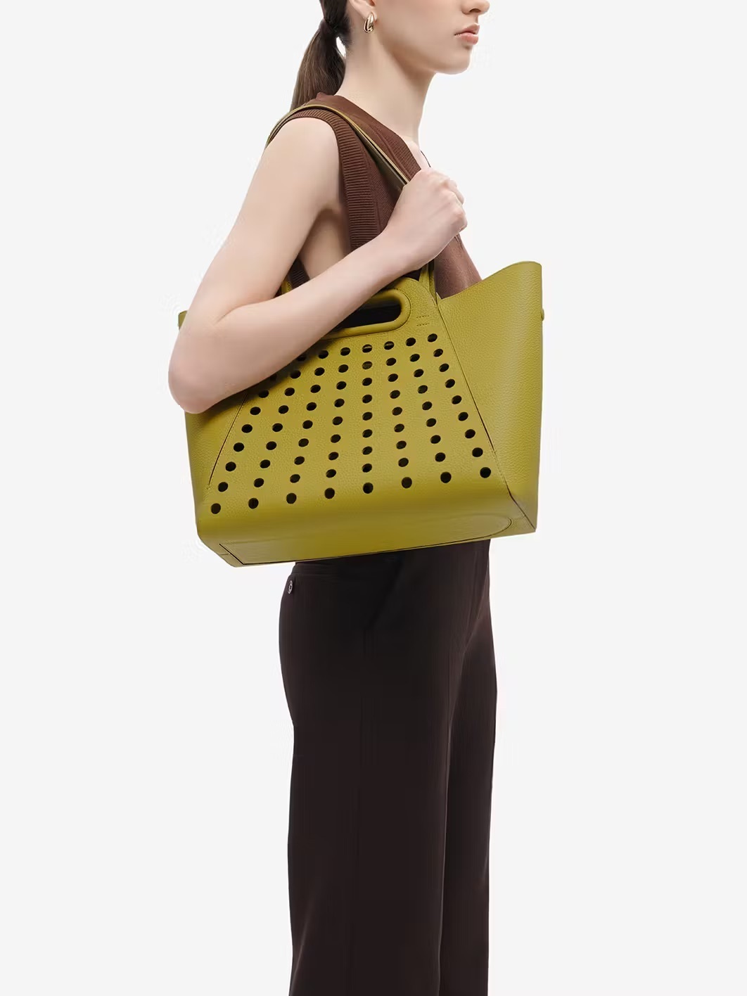 DELVAUX《L' Airess /レアレス MM》キウイ トリヨン DHL 直営店