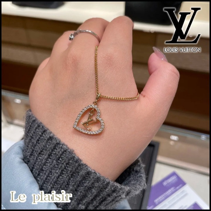 **可愛い小鹿が目立つ◎**【CHANEL】ピアス 可愛い小鹿が目立つ◎【CHANEL】ピアス