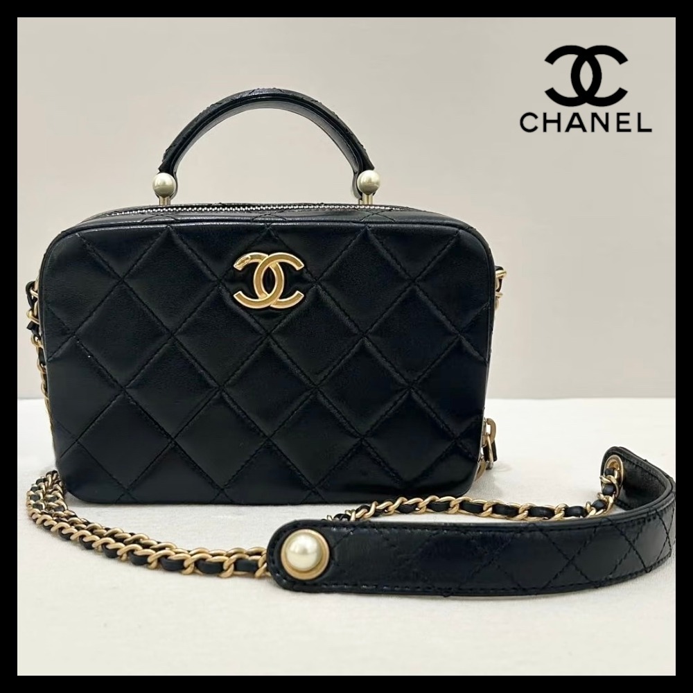 【クールなブラック◎】CHANEL ハンドバッグ