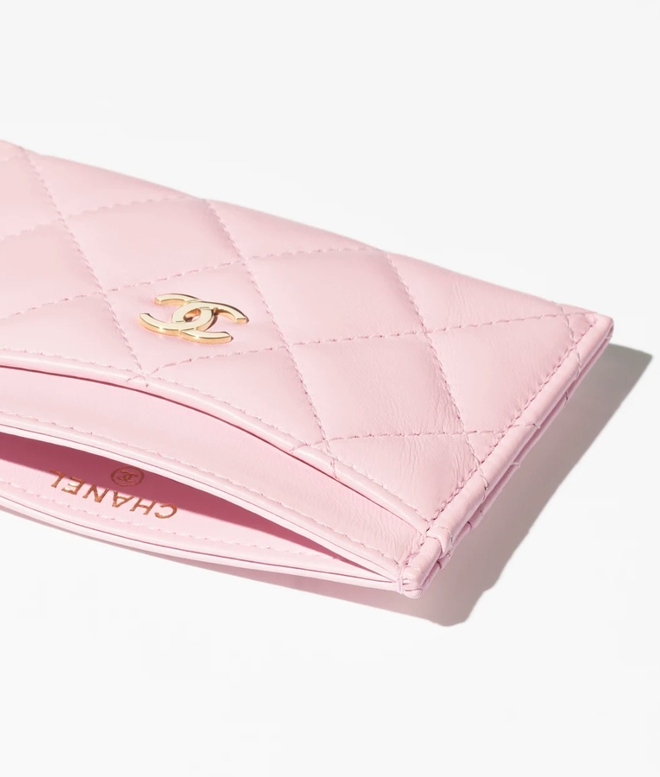ギフトにも☆持つだけで気分が上がる CHANEL カードケース キラキラCCロゴが可愛い☆】CHANEL フラップ カードケース