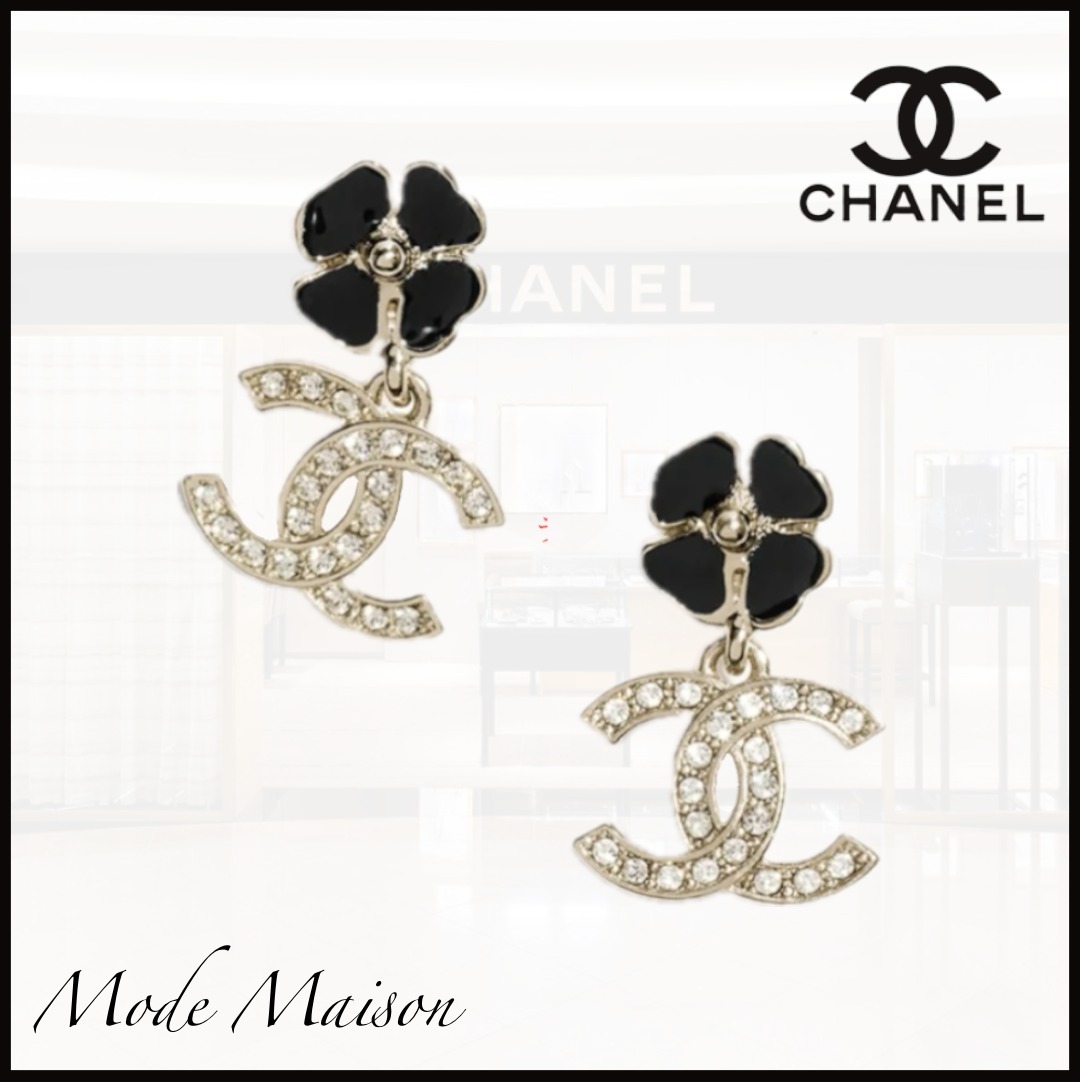 【クローバーが可愛い♪】CHANEL ココマークフラワーピアス