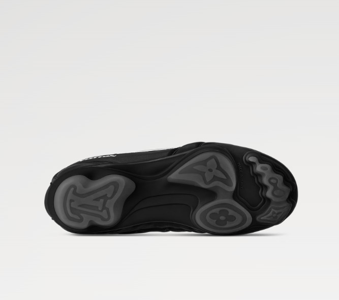 Louis Vuitton《LVフットプリント サッカースニーカー》黒 直営