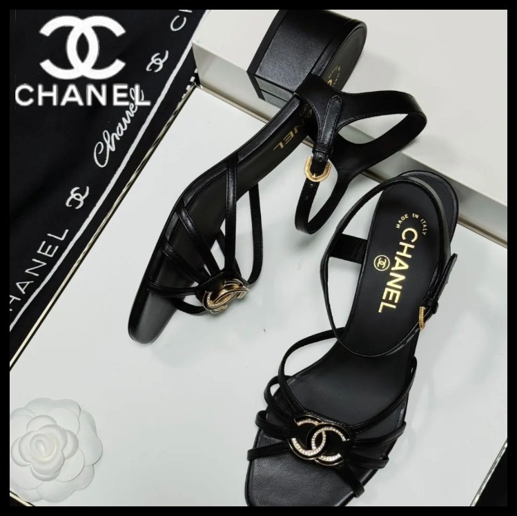 軽やかで歩きやすい【CHANEL】ベルクロ サンダル 靴・シューズ