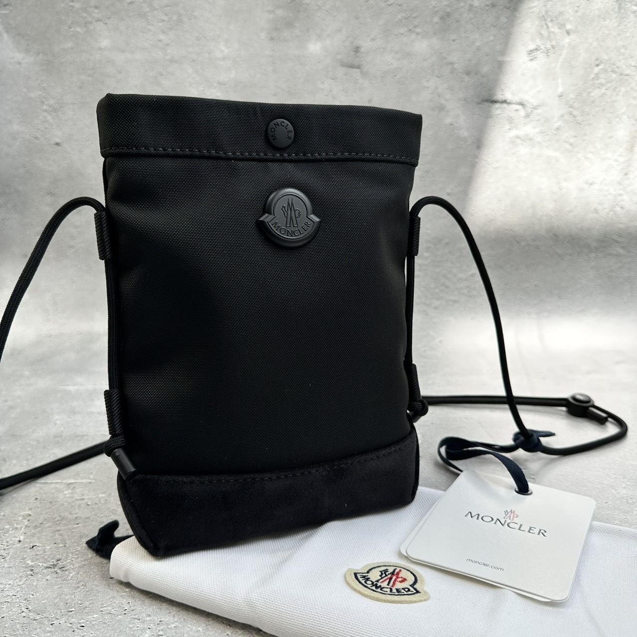 MONCLER クロスボディ スマホポーチ
