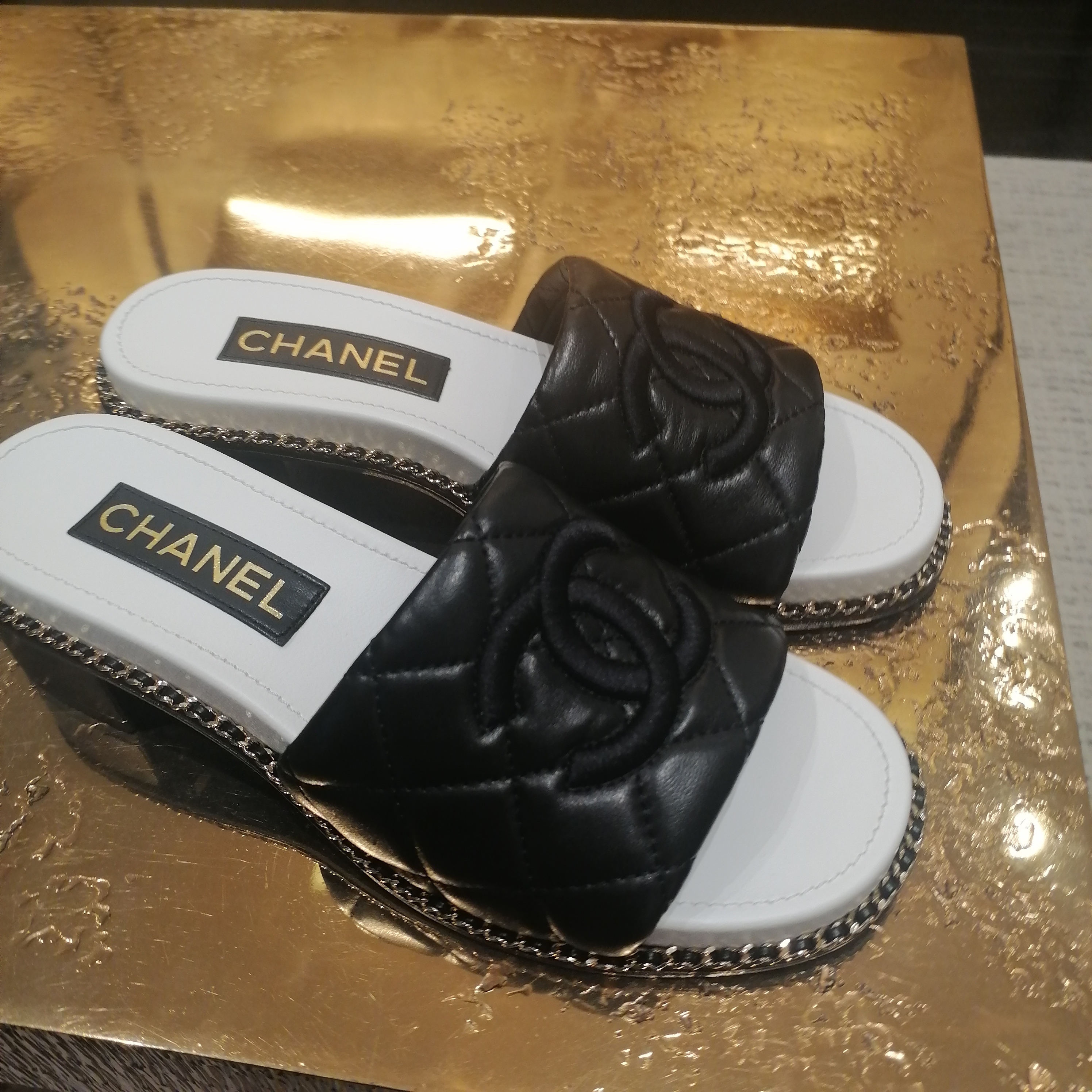 CHANEL☆ミュール☆他カラーあり