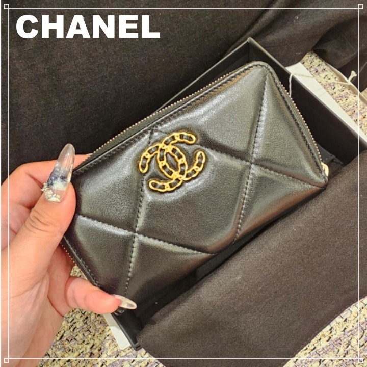 【シックでおしゃれ】CHANEL ミニポーチ シャイニーラムスキン