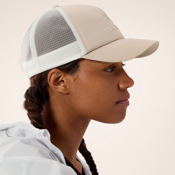 涼しく快適《Arc'teryx》バードワード トラッカーキャップ