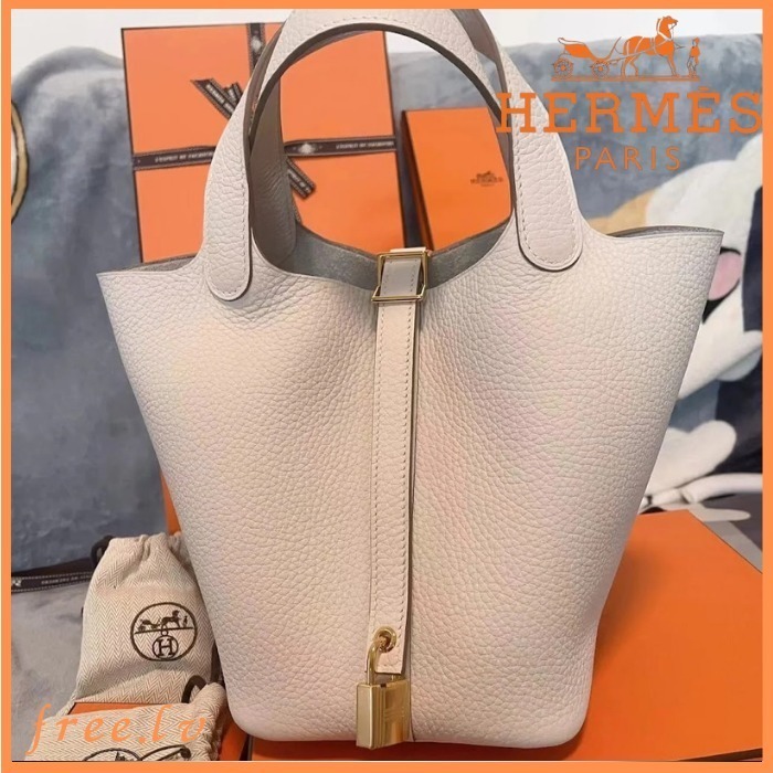 Tory Burch】WILLA ☆ おしゃれ度アップ レザー バケツ型 2WAY
