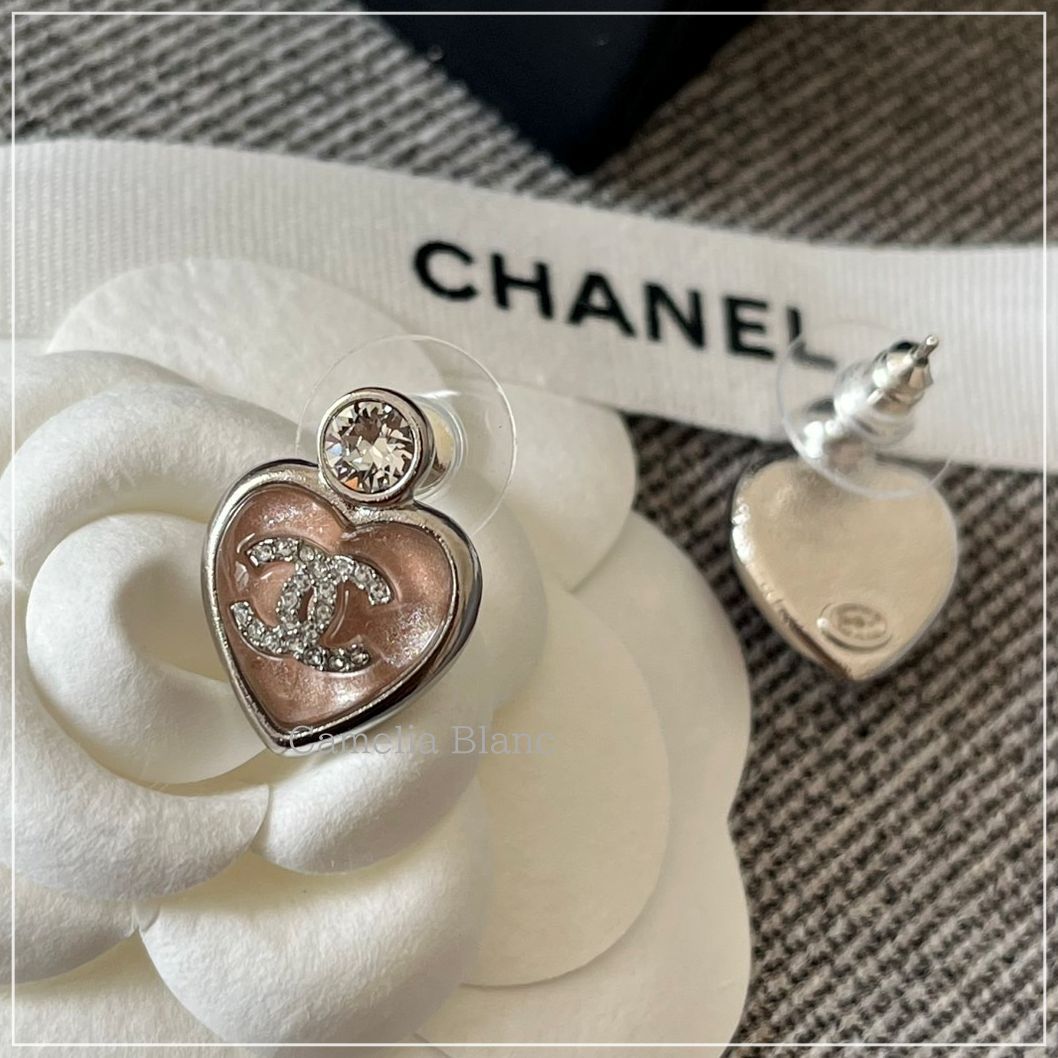 CHANEL 25P《ぷっくりハートが可愛い♪》ストラスピアス PK