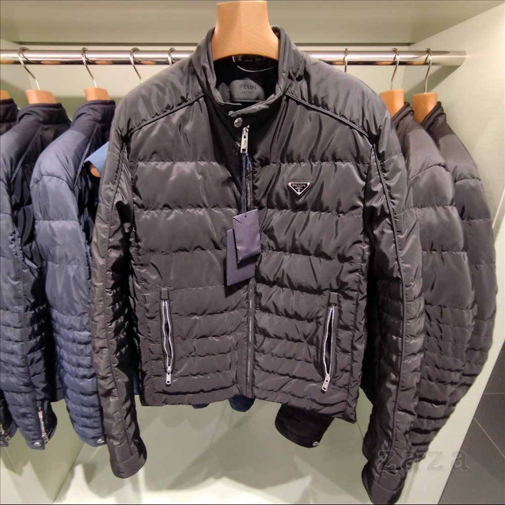 【送料込み】セール★PRADA★SGH068