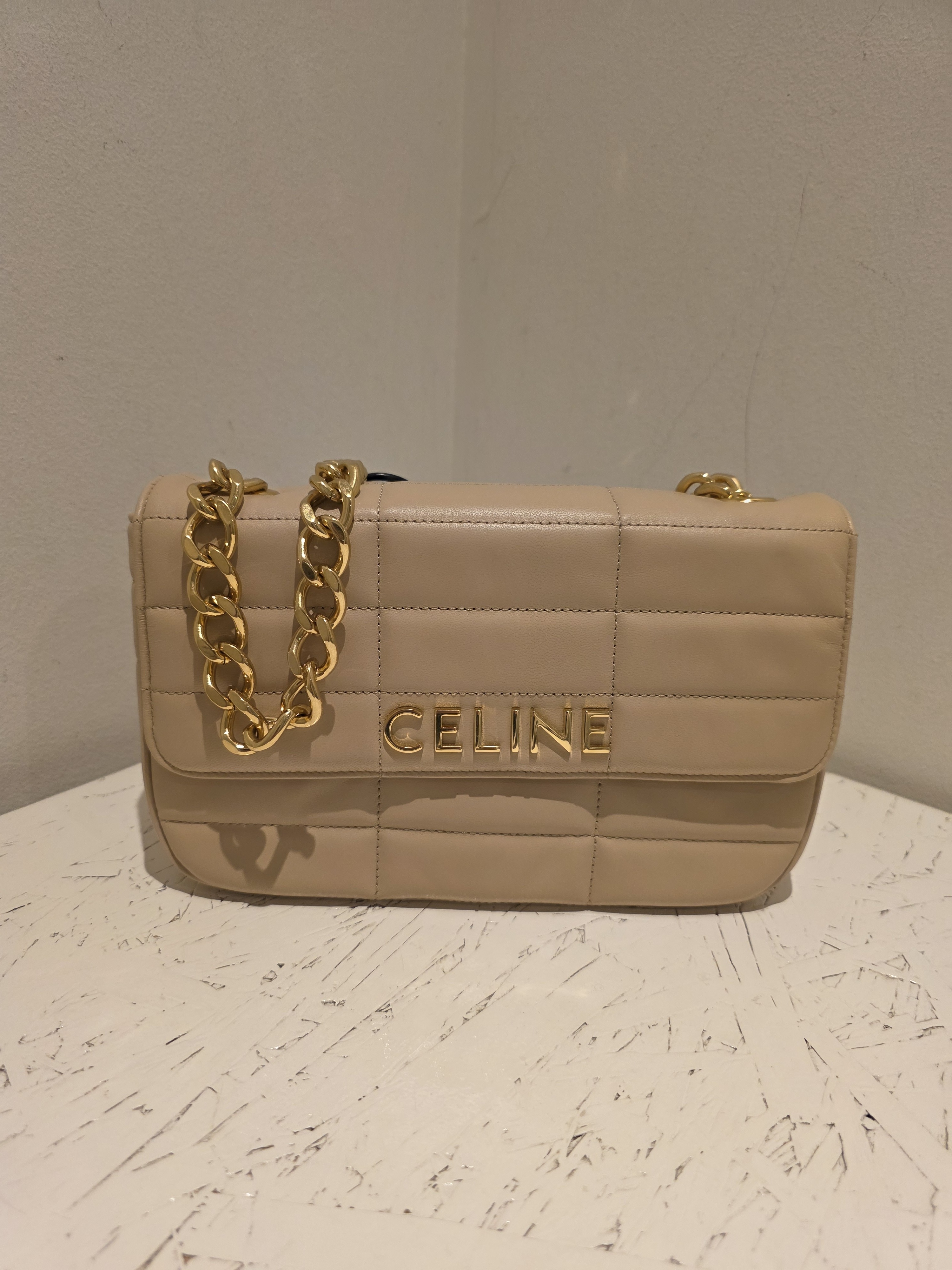 ☆直営店買付☆【CELINE】チェーン ショルダーバッグ 111273EPZ