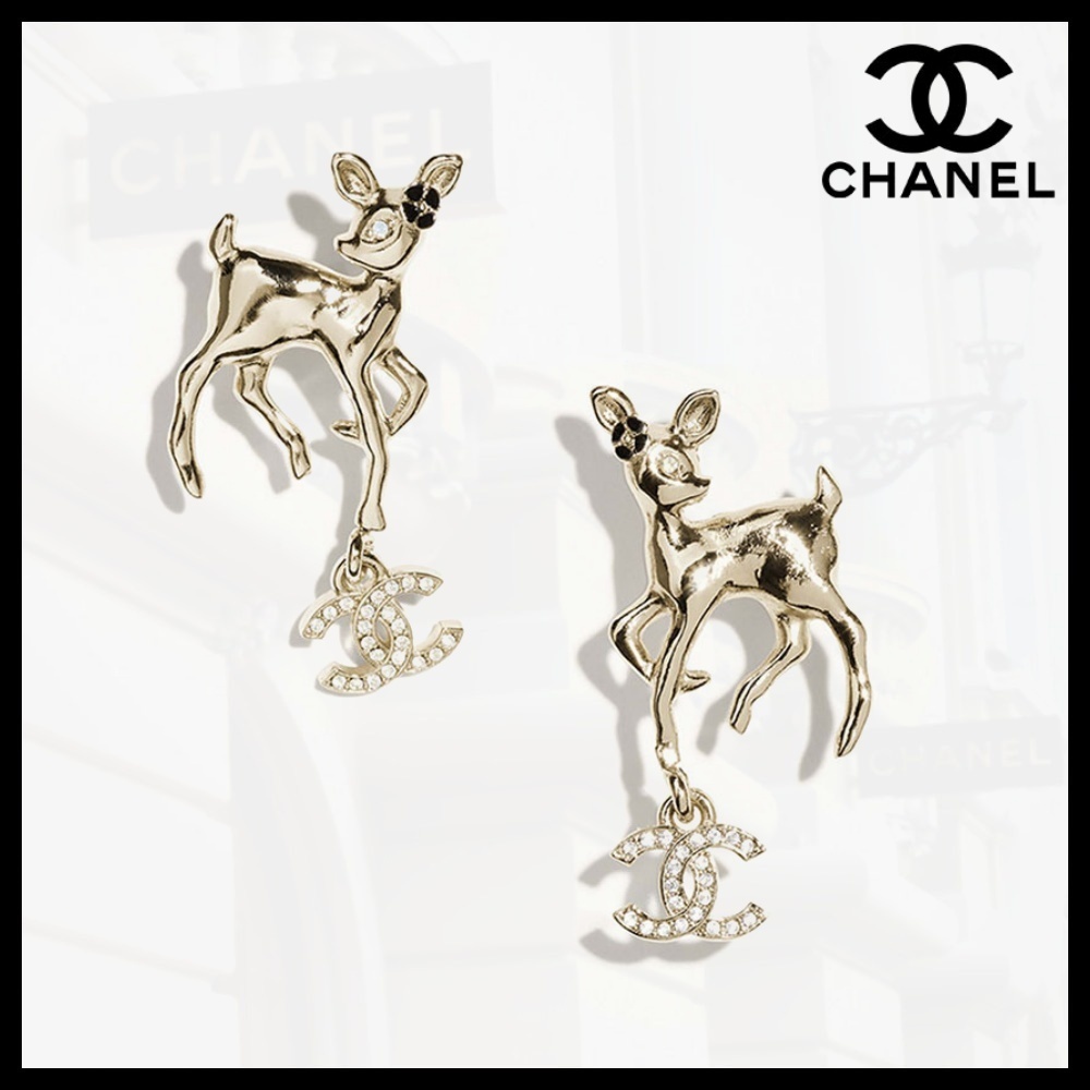 【かわいいバンビ♡ギフトにも】CHANEL ピアス