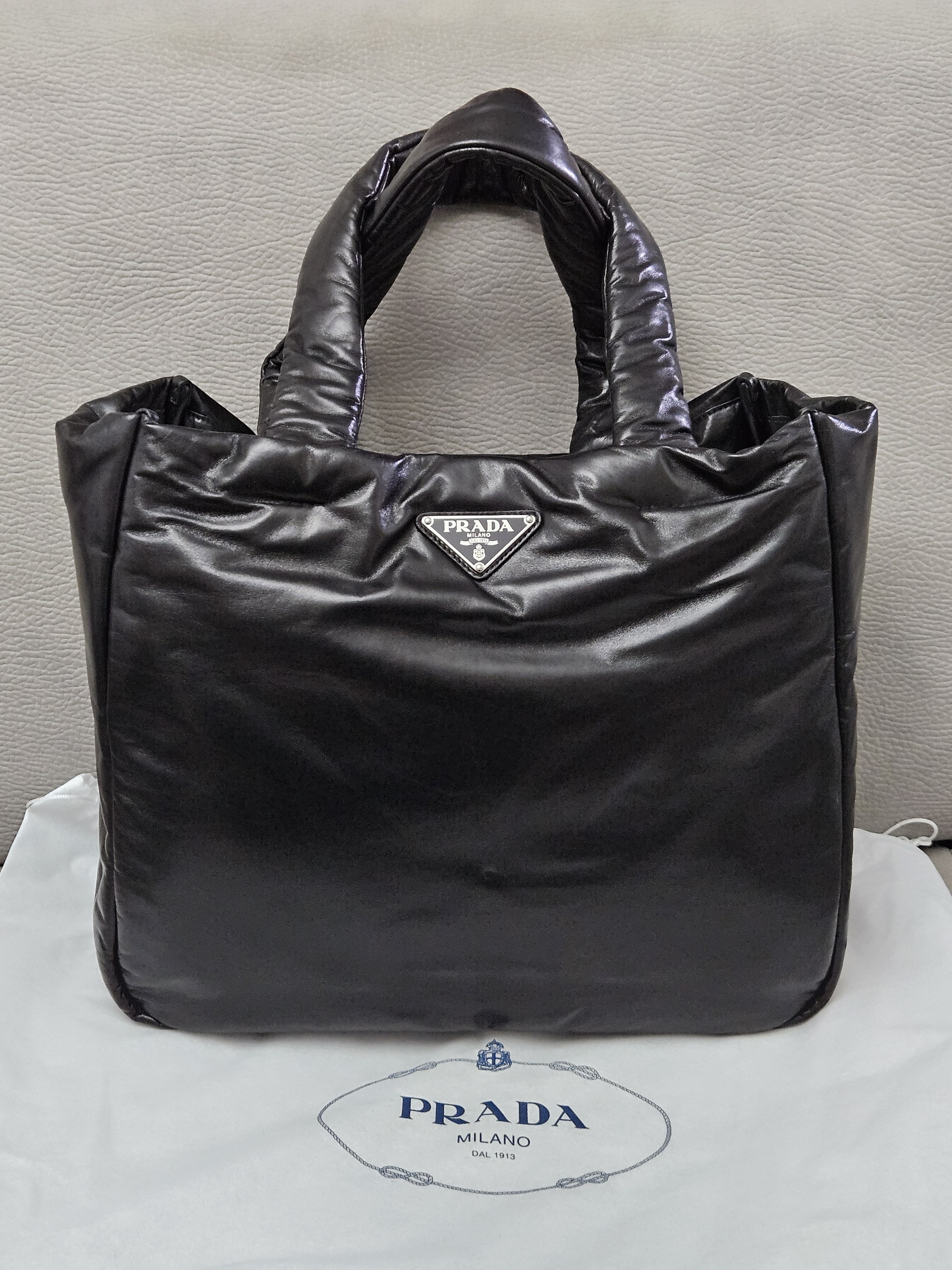 PRADAソフトレザー★メンズトートバッグ☆ブラック