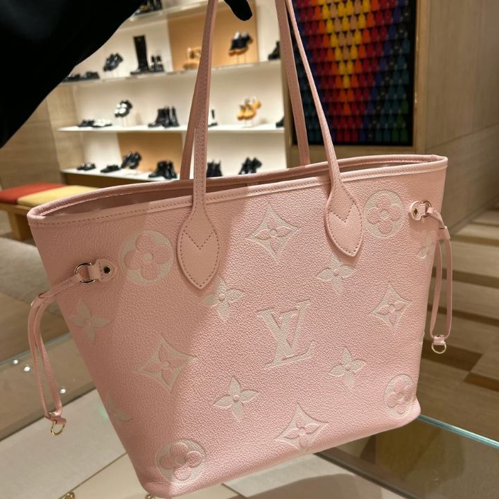 Louis Vuitton《春らしいカラー♡》バッグ ネヴァーフル MM