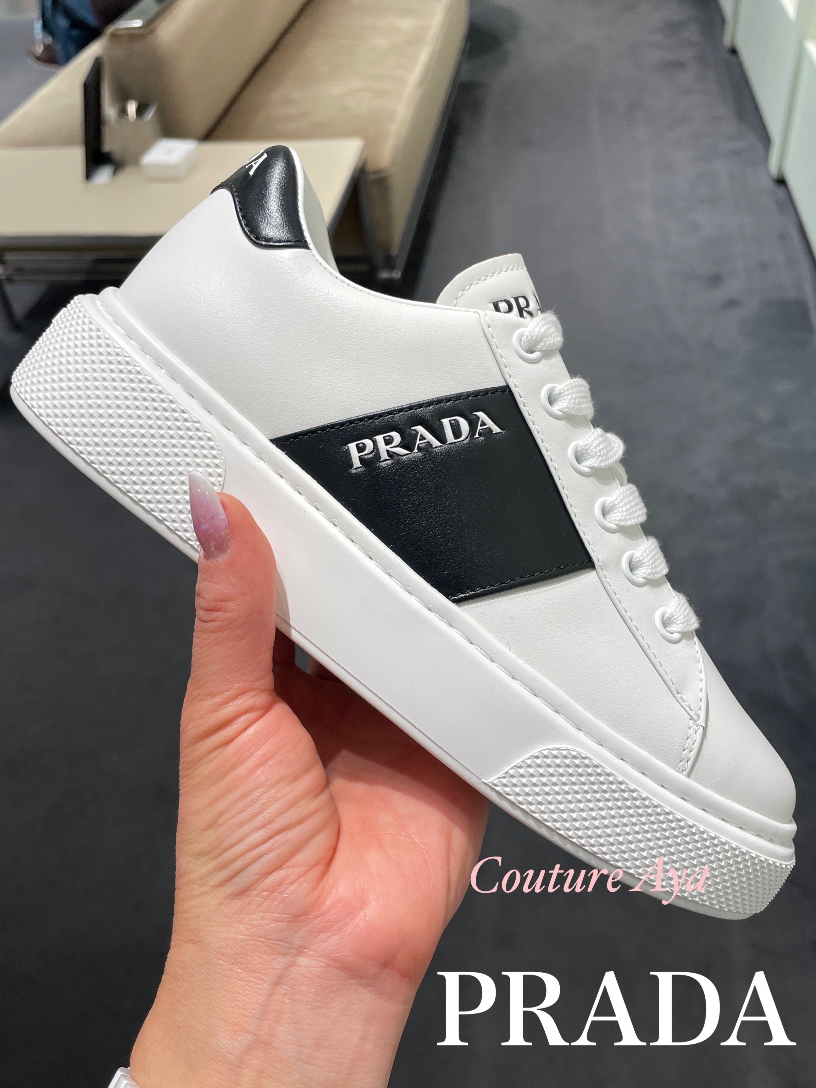 【PRADA】★ ロゴスニーカー ★