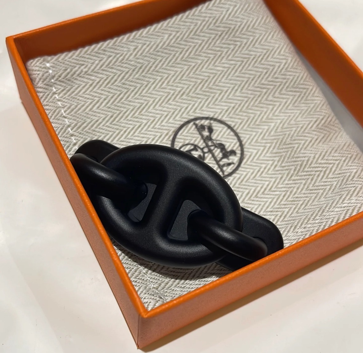 髪に華を添える♪】HERMES バレッタ Barrette Tri Maillon PM