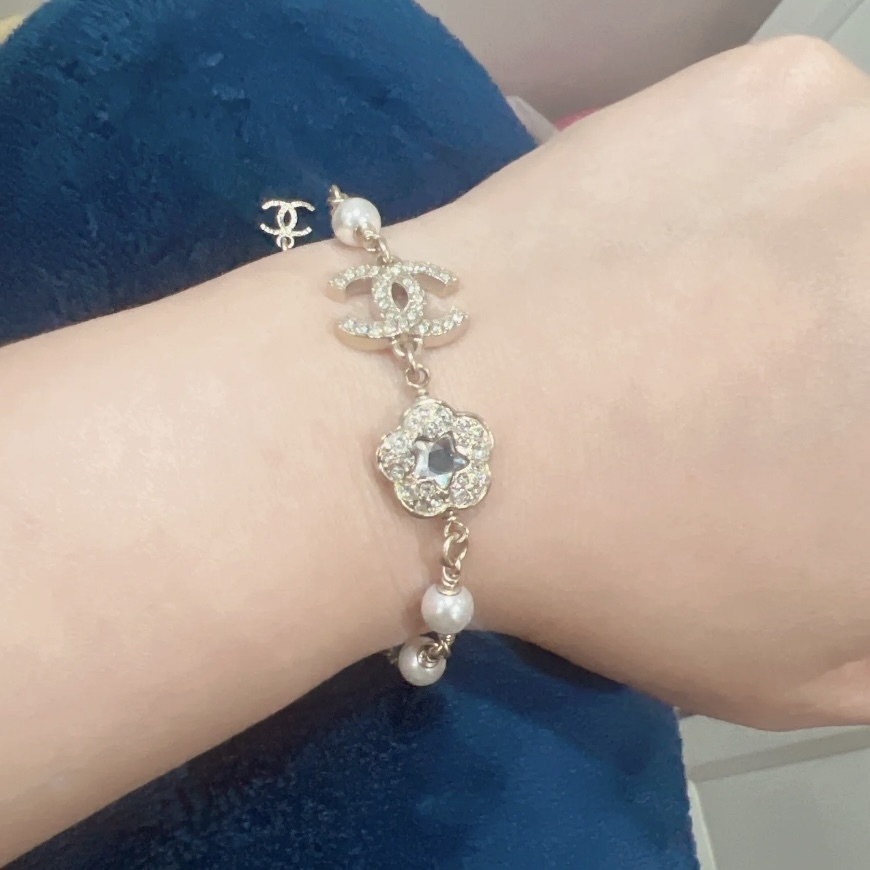 【プレゼントにも♡】 CHANEL 《ブレスレット》