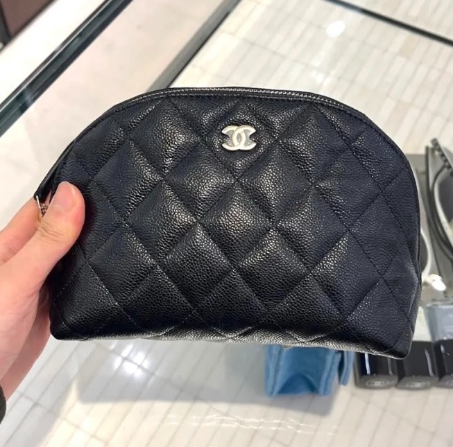 ギフトにもオススメ☆【CHANEL】ポーチ