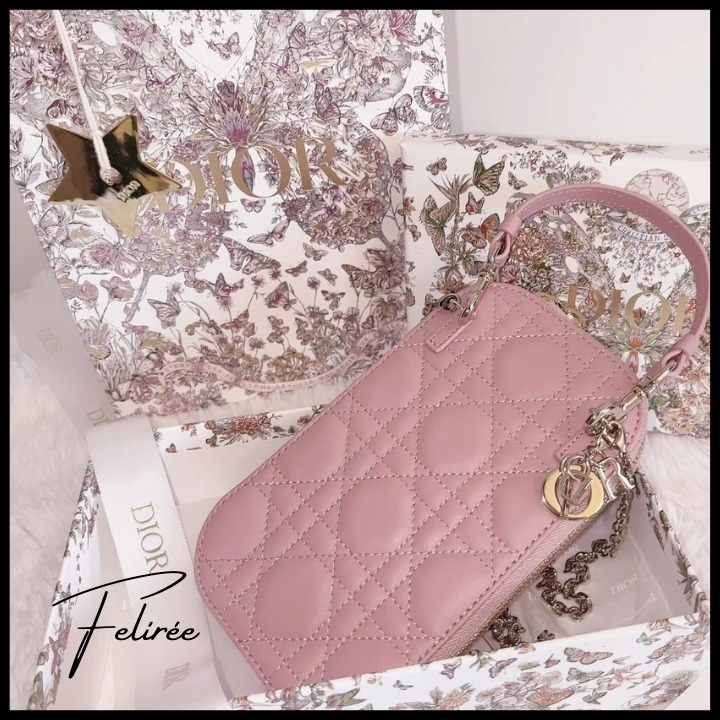 国内発【Dior】LADY DIOR フォンホルダー