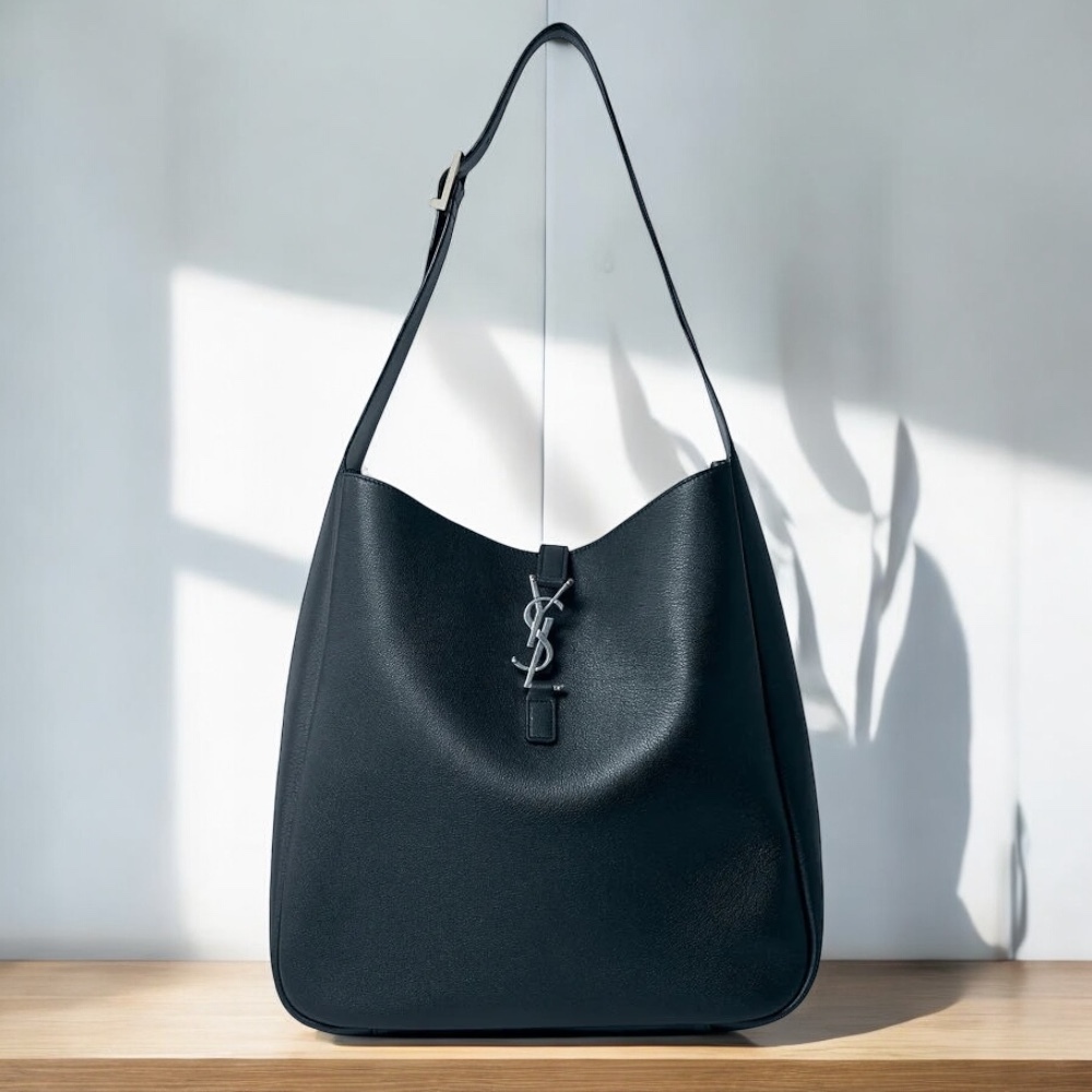 Saint Laurent LE 5 A 7 ソフト ラージ