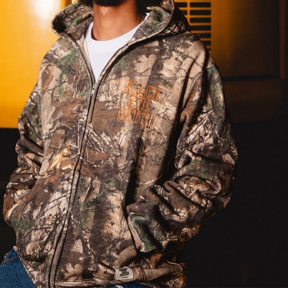 【国内買付】BlackEyePatch STENCIL LOGO REALTREE パーカー BlackEyePatch】STENCIL LOGO REALTREE THERMAL ZIP HOODIE