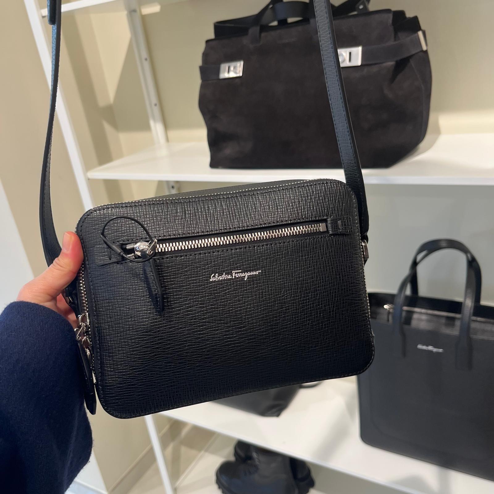 REVIVAL BLACK ロゴ ショルダーバッグ