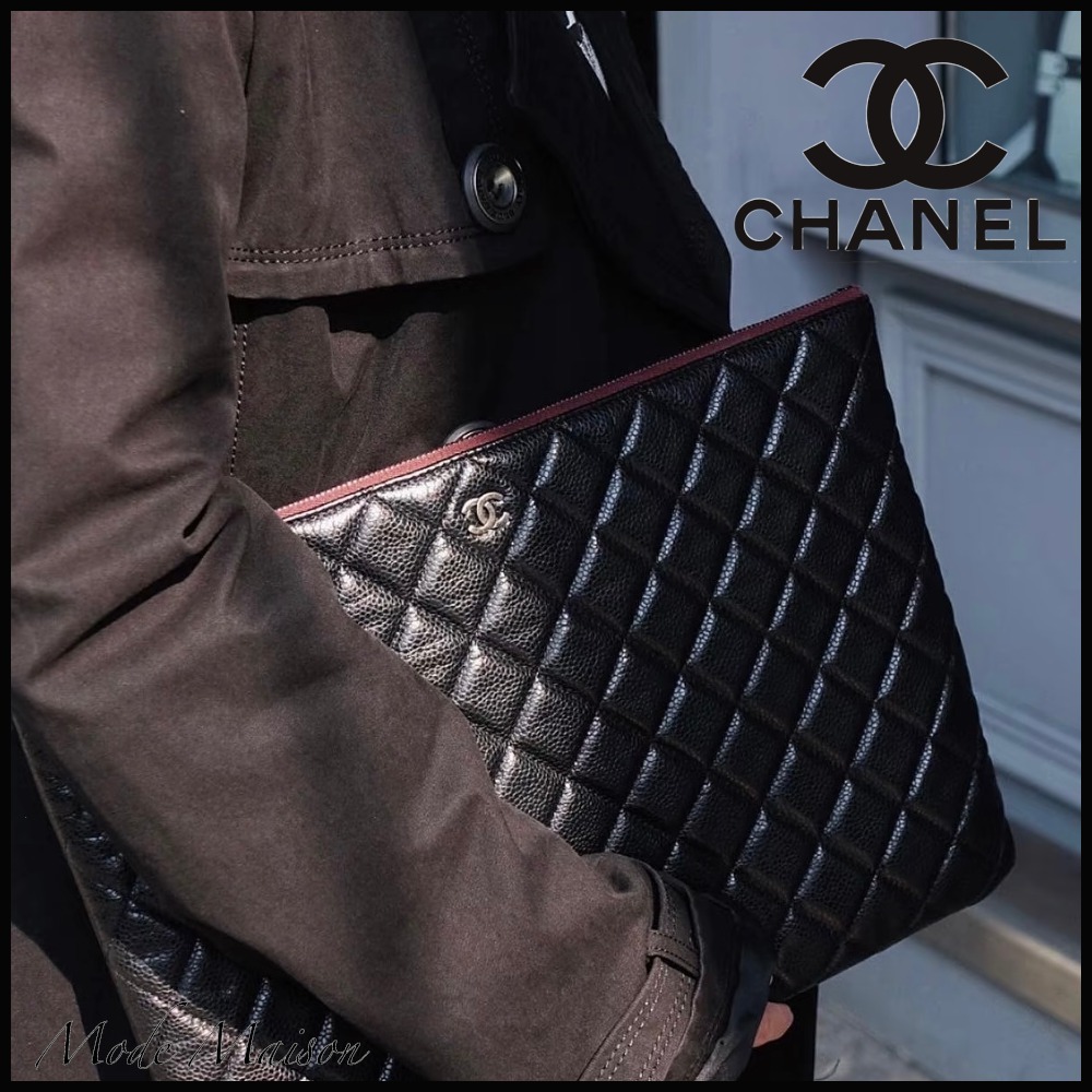 【エレガントなシーンに♪】 CHANEL CCロゴ クラッチ バッグ エレガントなシーンに♪】 CHANEL CCロゴ クラッチ バッグ