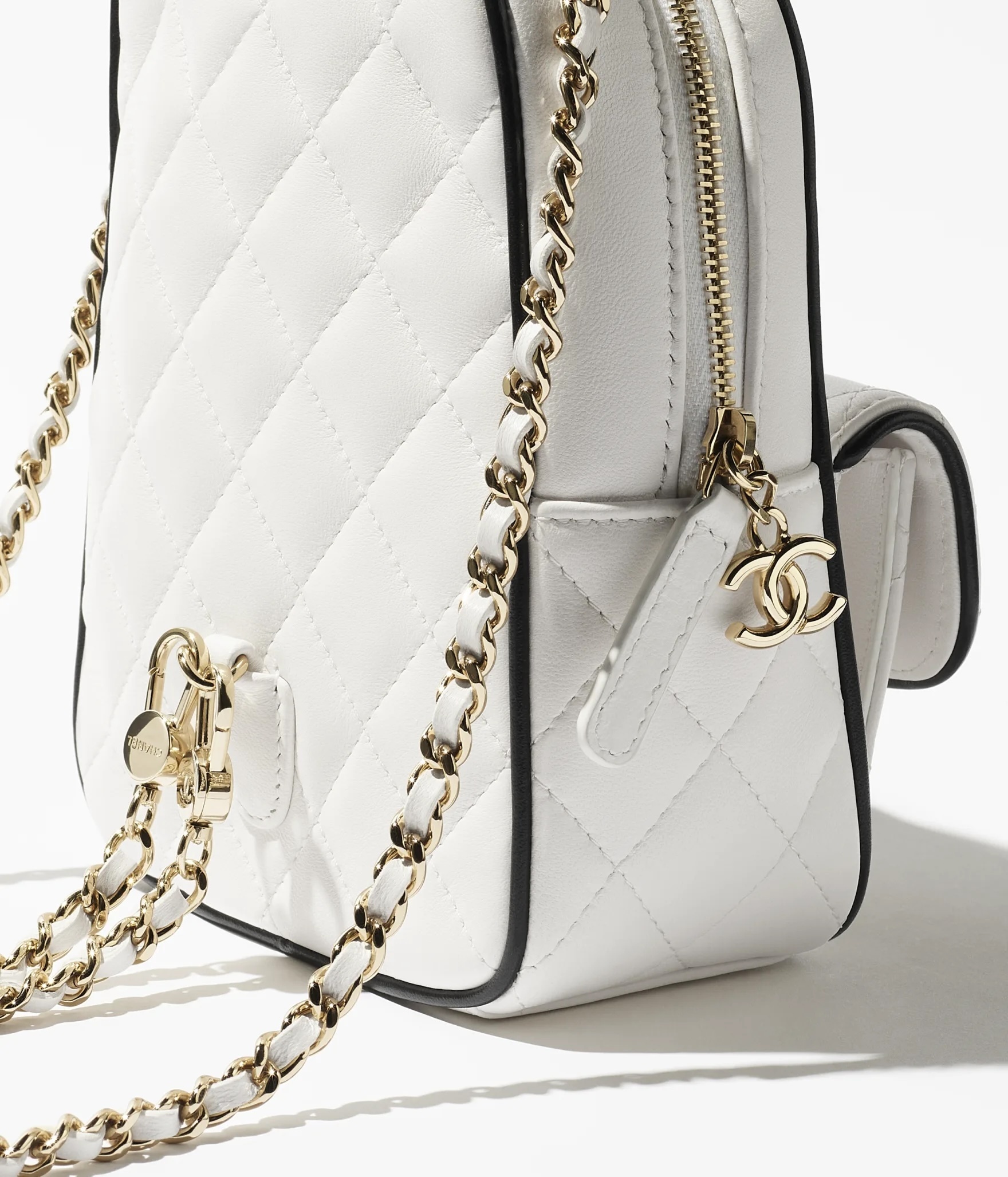 ★バイカラーがお洒落★【CHANEL】ミニ バックパック ☆バイカラーがお洒落☆【CHANEL】ミニ バックパック