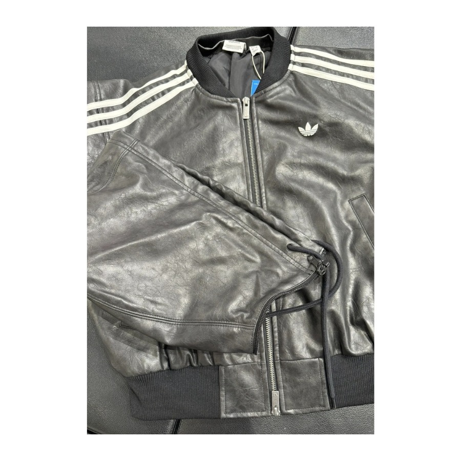adidas originals ヴィンテージ フェイクレザー ジャケット