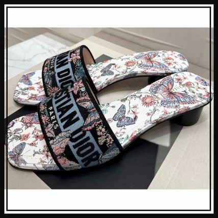【歩くたびに見える花柄が可愛い☆】Dior サンダル 花柄 Dior(ディオール) サンダル・ミュール(レディース) - 海外