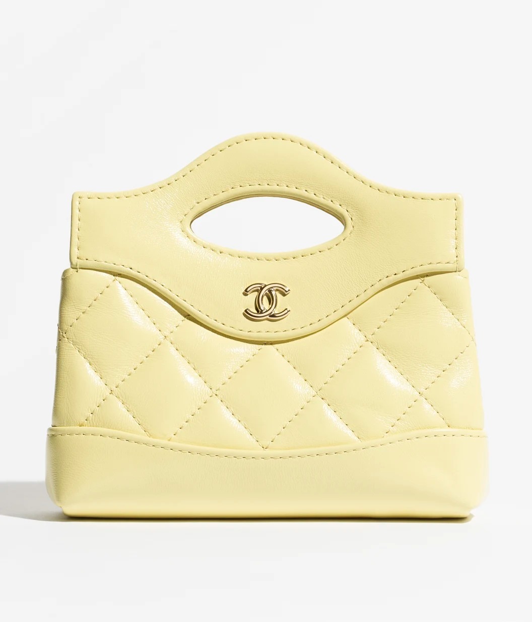 《永遠に愛されるデザイン★》CHANEL チェーンクラッチ