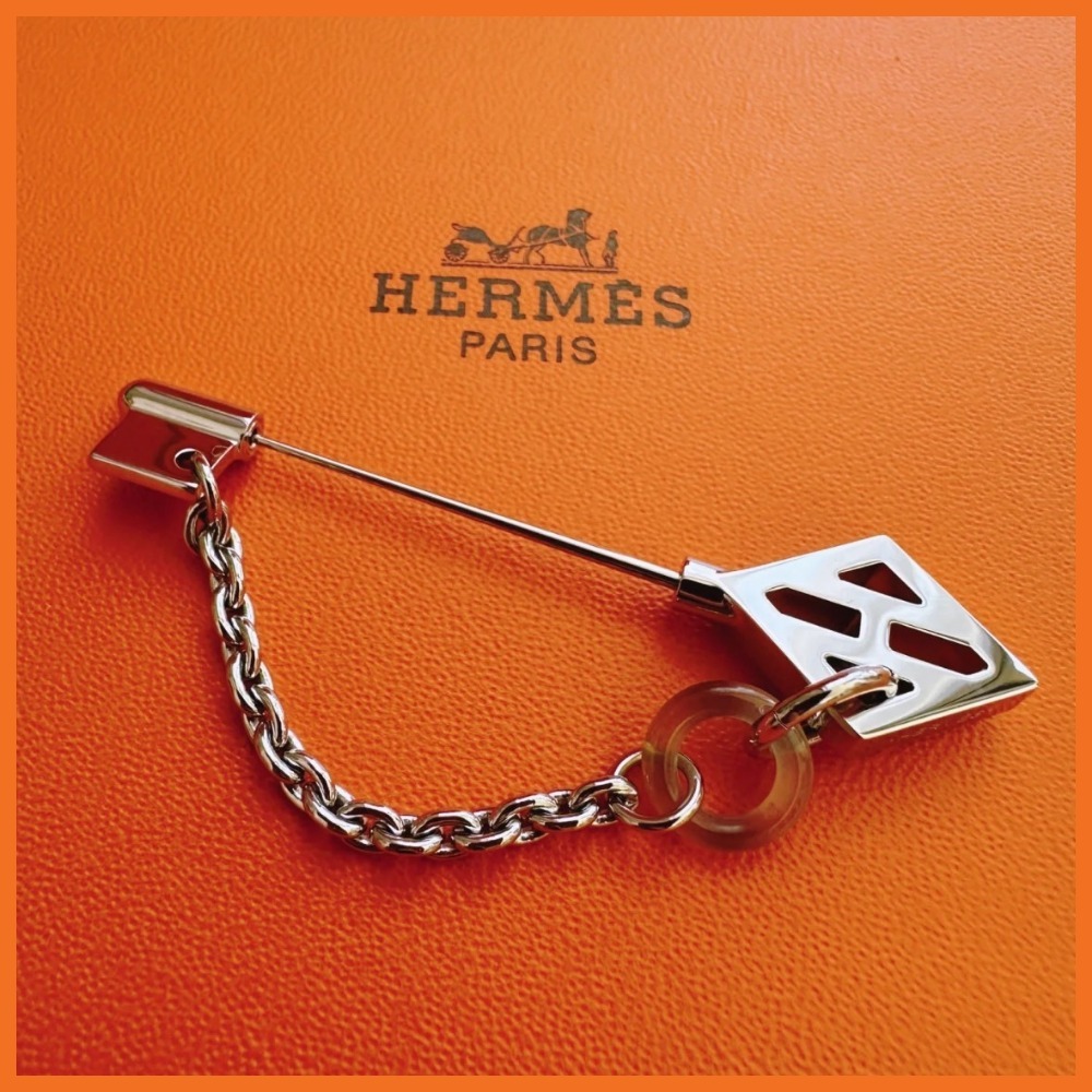 【洗練された輝き♪】HERMES ブローチ 《クレH》