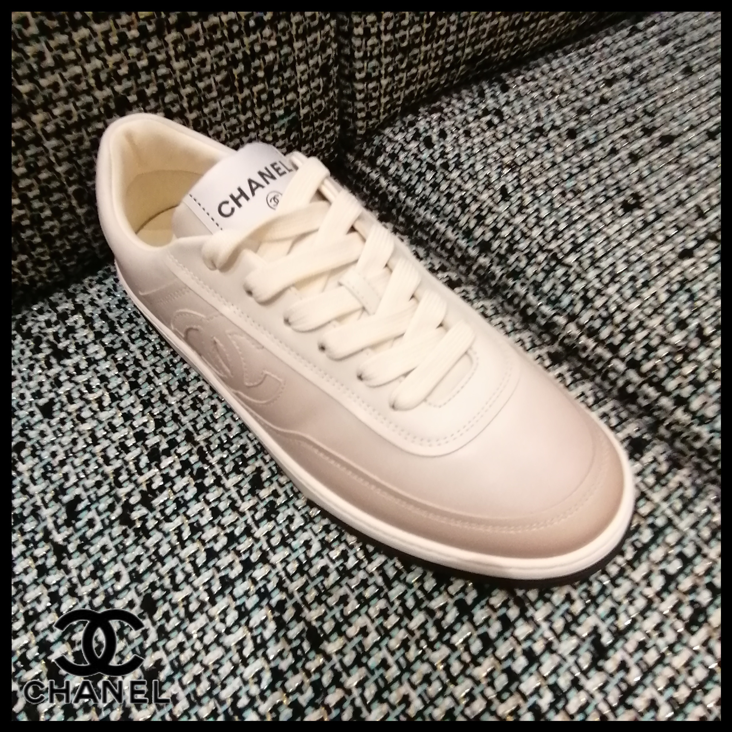 ◆CHANEL◆CHANEL スニーカー プリントカーフスキン オレンジ